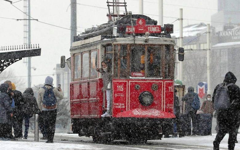 İstanbul'a yeni kar yağışı tarihi acil olarak açıklandı; Kardan adam yapacaksınız