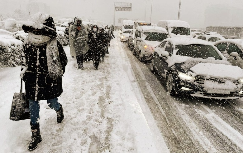 İstanbul için tarih geldi; Lapa lapa kar kapıda