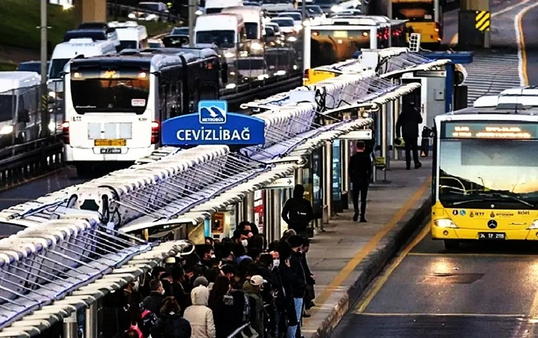 İstanbul'da Toplu Taşıma Müjdesi! O Kişiler Artık Ücretsiz!