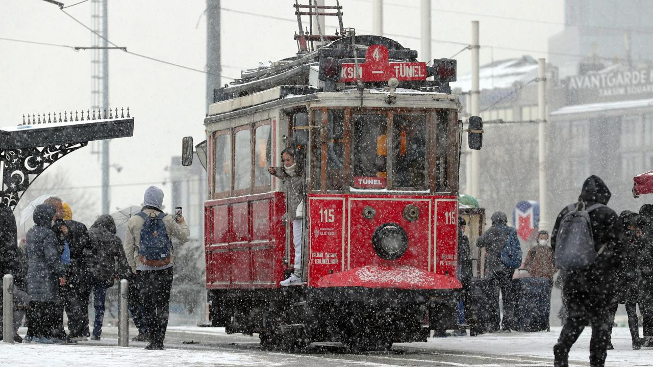 Lapa lapa kar yağışı İstanbul'u ele geçirdi; Valilik 7 maddede uyardı! Vorteks geldi4444